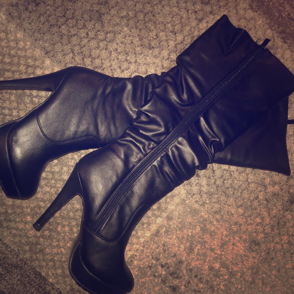 Mid leg Boots